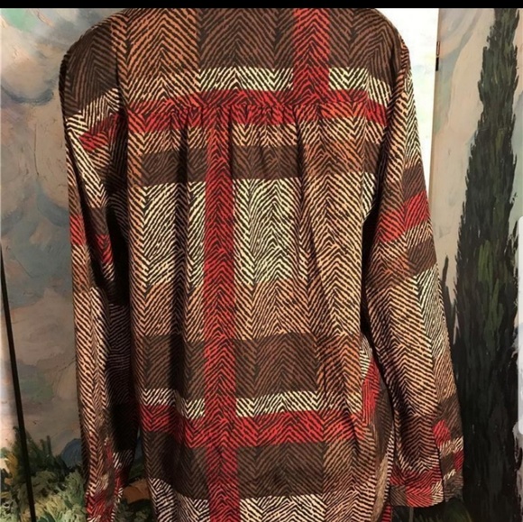 PLUS XXL Brown Print Button Down Neckline L/S Top - Picture 4 of 8